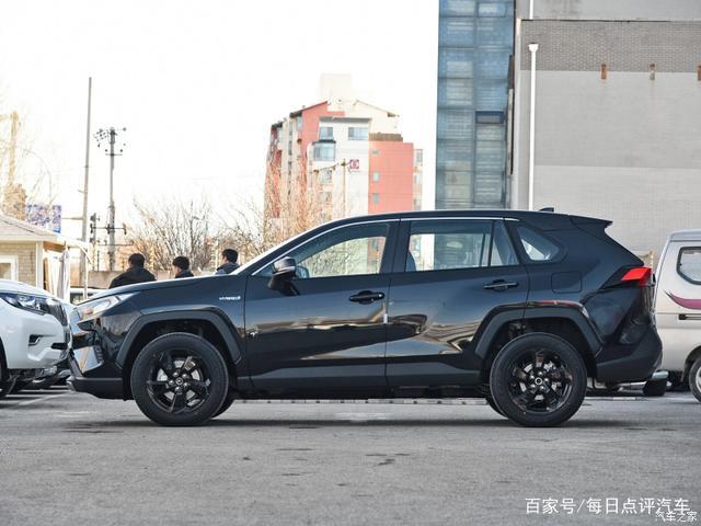 RAV4荣放落地要花多少钱？它的质量如何？车主说了优缺点