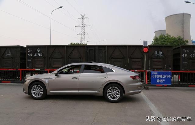 27万喜提丰田亚洲龙，对比开过的大众CC，车主给了中肯评价
