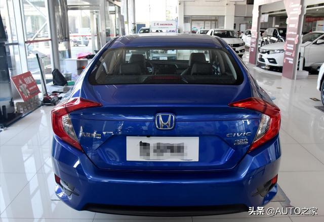 新款本田思域提车，落地16万，加速8秒，动感外观最帅气