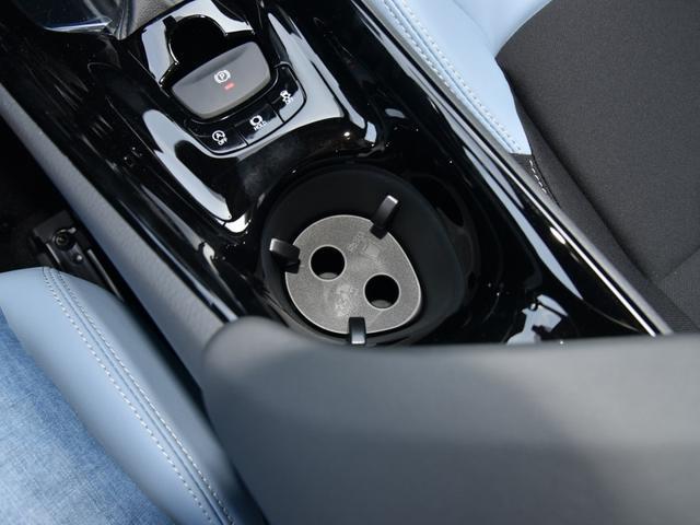 2020款2.0L丰田奕泽配置丰富，95后小伙用它创业