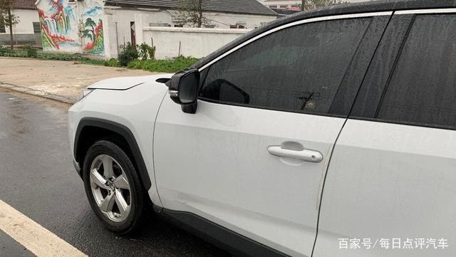 RAV4荣放减震硬吗？它的风噪和胎噪大吗？车主说了几个小毛病