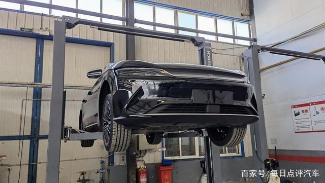 比亚迪汉缺点多吗？它的减震硬吗？车主1万公里后说了小毛病