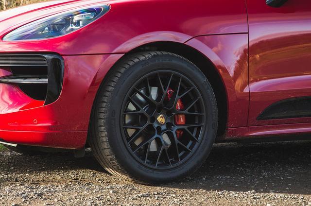 保时捷Macan GTS 2020评测：火辣性感的红发女郎
