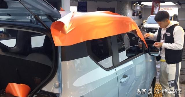 手握3万提宏光MINI，2门4座遮风挡雨，改装后像“大玩具”