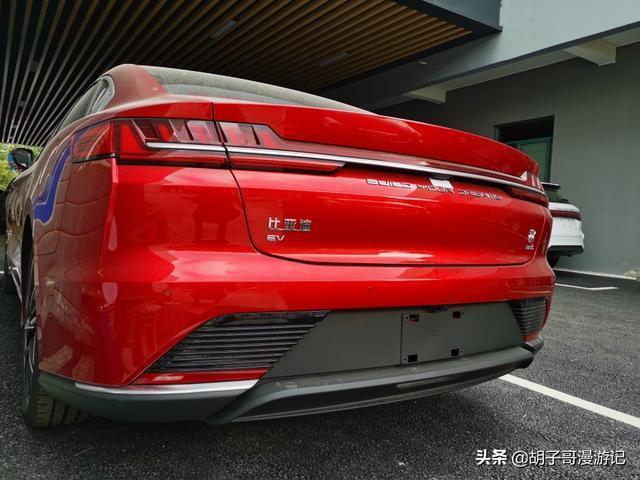 胡子哥比亚迪汉提车记