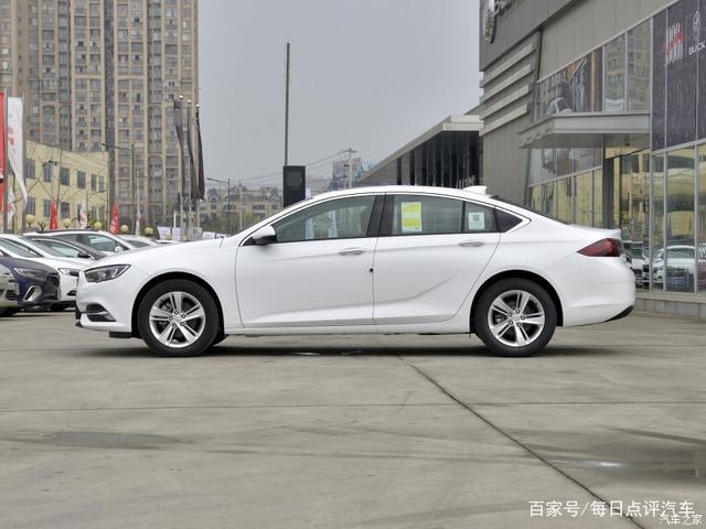 别克君威落地多少钱？它的油耗很高吗？车主说了优点和缺点