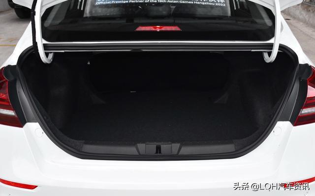 预算8万多，果断放弃丰田威驰，选择了吉利帝豪，一公里才3毛钱