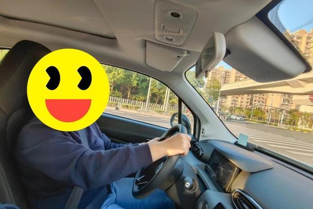 「春卷又开车」之“春卷夫人”终于喜提零跑T03啦