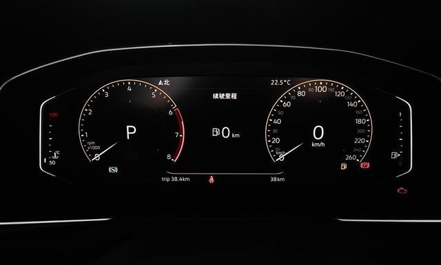 小伙20万圆梦大众迈腾！提车6天洗了7次车，实在是爱不释手