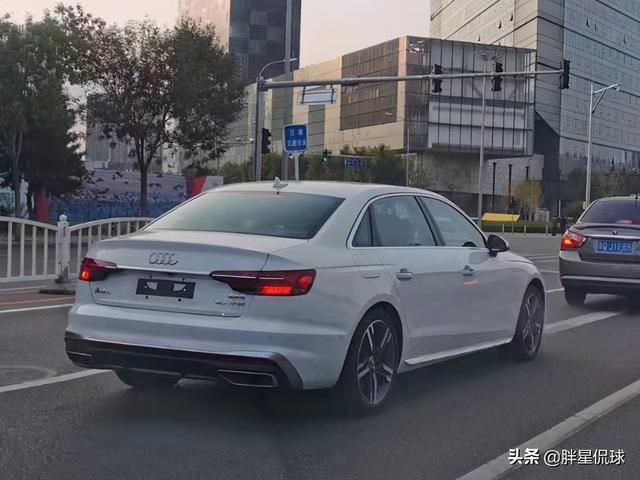 奥迪A4L买了三个多月，今儿来和各位说道说道用车感受