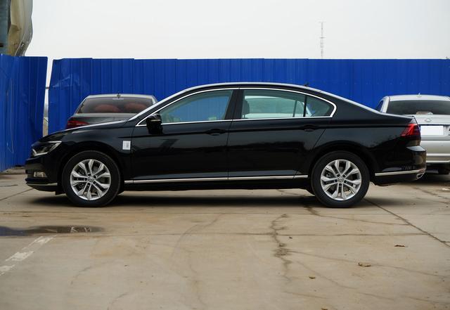 大众迈腾2019款330TSI