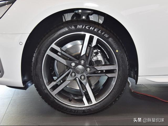 奥迪A4L买了三个多月，今儿来和各位说道说道用车感受