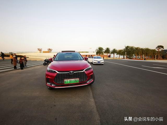 最近用车感受分享家庭买车选择唐DM还是唐EV