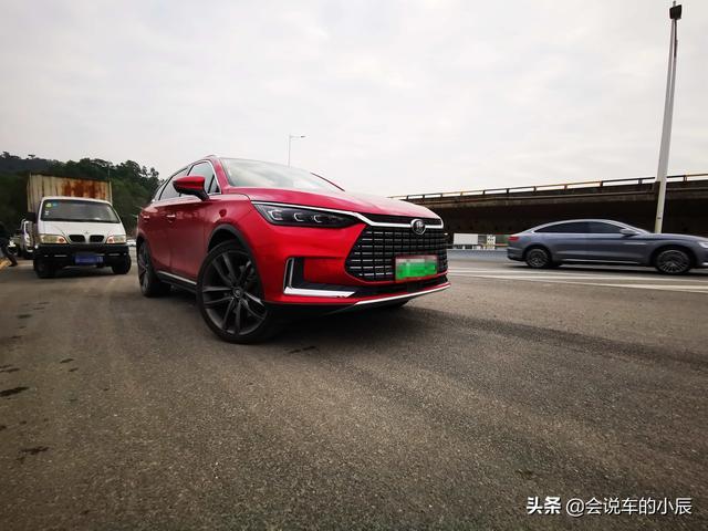 最近用车感受分享家庭买车选择唐DM还是唐EV