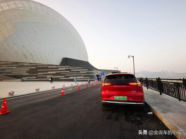 最近用车感受分享家庭买车选择唐DM还是唐EV