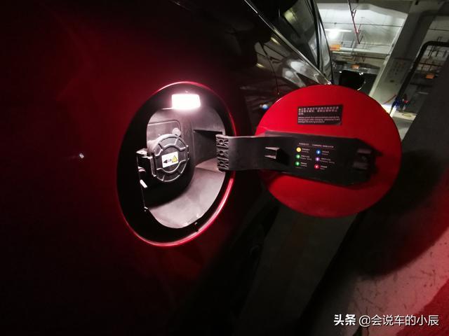 最近用车感受分享家庭买车选择唐DM还是唐EV