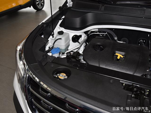 起亚智跑减震很硬吗？它的配置低吗？车主6700公里后有话说