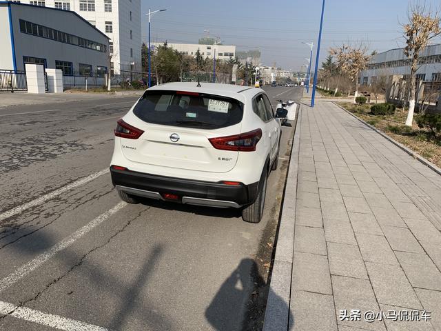 对比良久，15万预算最终选择了日产逍客，油耗6L，这价格贵不