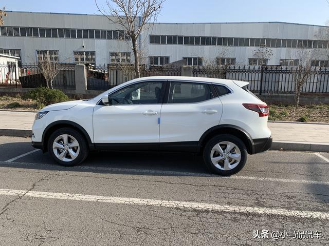 对比良久，15万预算最终选择了日产逍客，油耗6L，这价格贵不