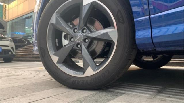 奥迪Q3时尚动感型提车记，精品城市SUV，这价格没买贵吧