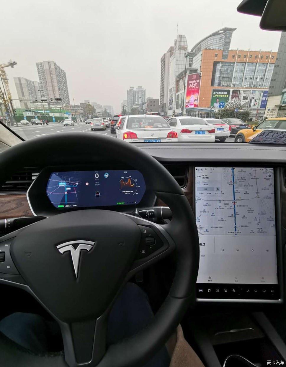 成都的道友在哪里喜提爱车