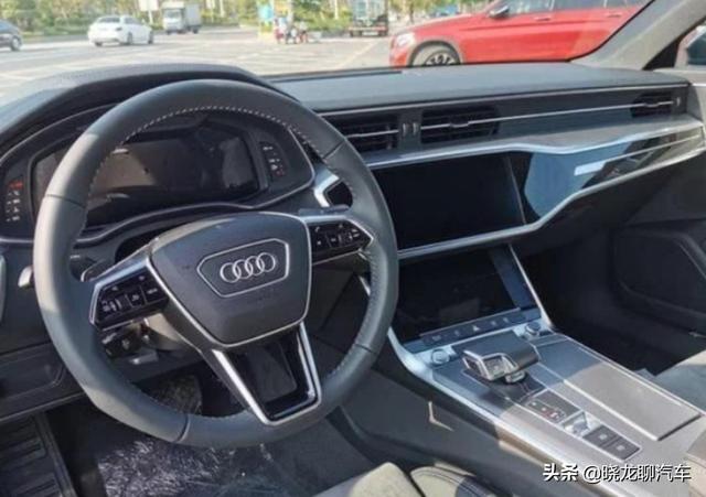 英菲尼迪Q70和奥迪A6L哪个档次高？老司机：对比差距很明显