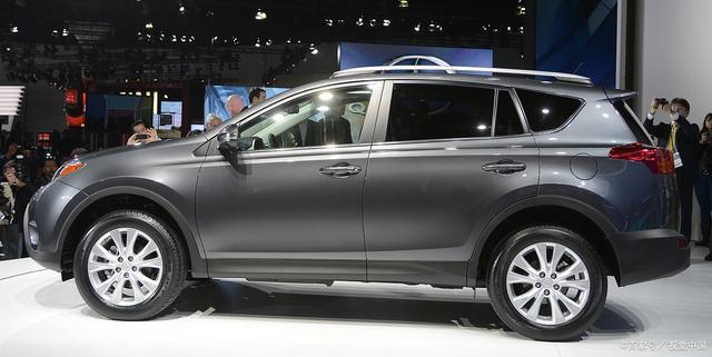 和几位RAV4荣放的车主谈了谈，他们反馈了优缺点，你赞同吗？