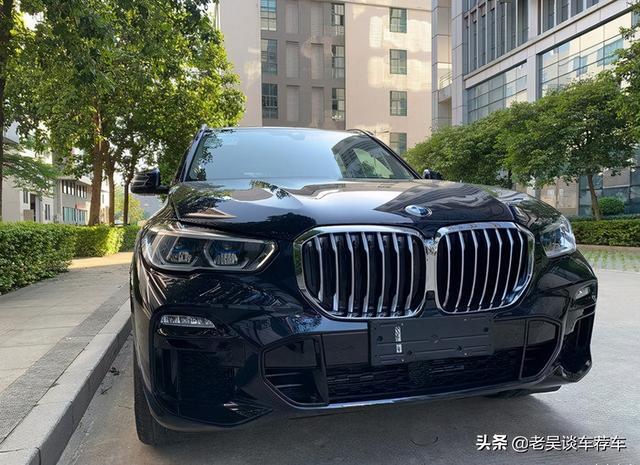 先开宝马X5，又换大众途锐，问及感受，车主坦率地说了感受
