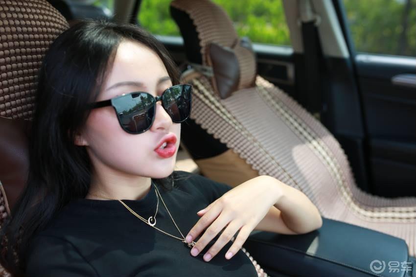 蒙迪欧假日旅拍！帅车当然配美女啦～福利贴！