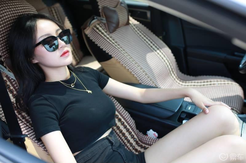 蒙迪欧假日旅拍！帅车当然配美女啦～福利贴！