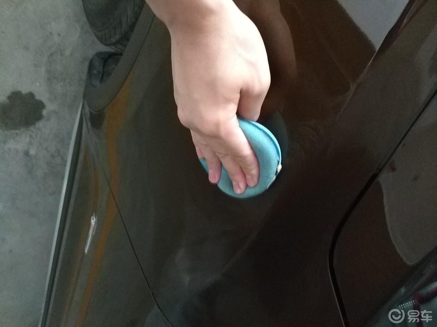 爱车养护，自己给博越打蜡