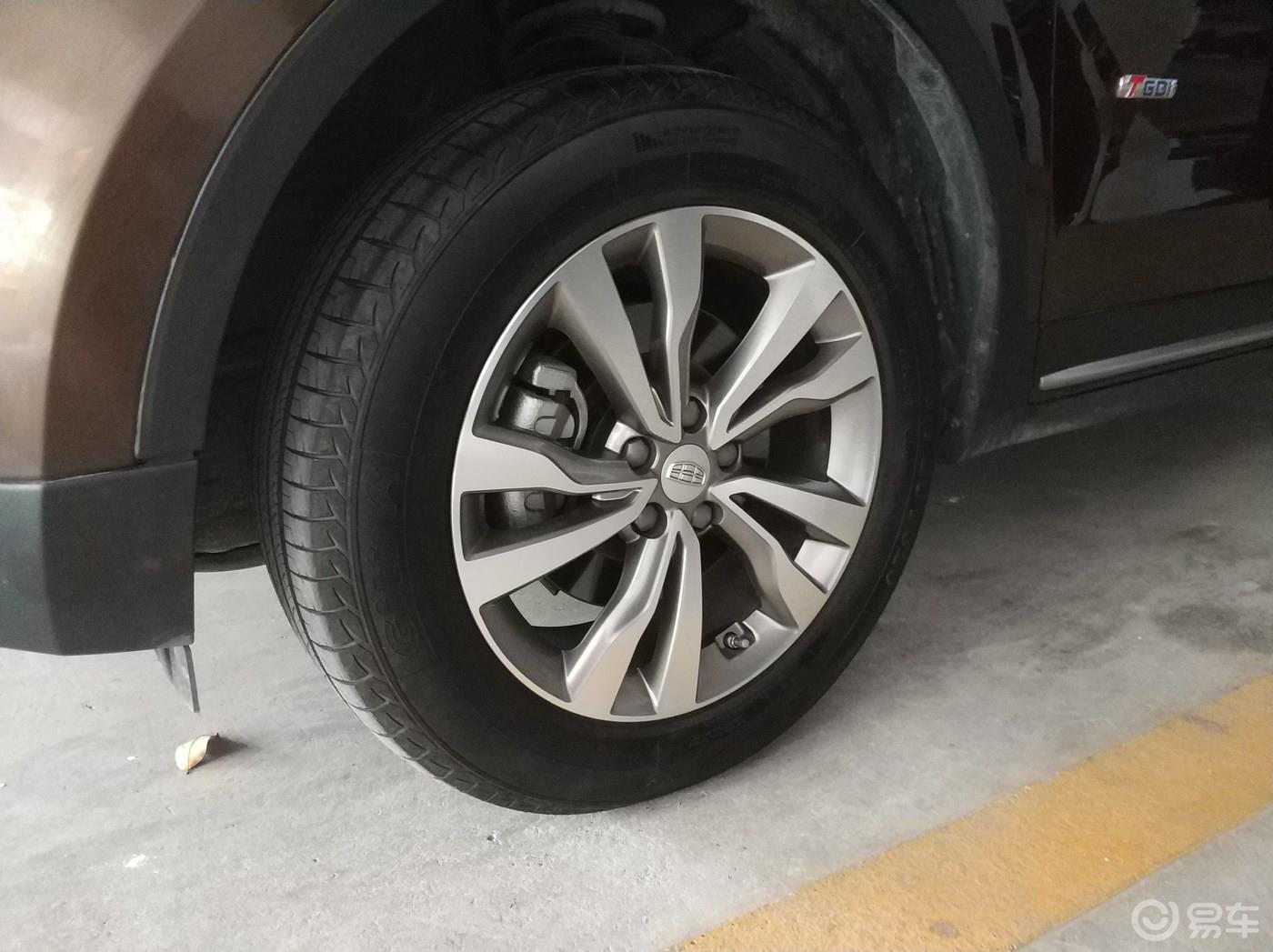 爱车养护，自己给博越打蜡