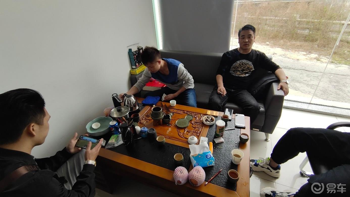 【元旦快乐】爱车保养，好友相聚便是快乐。