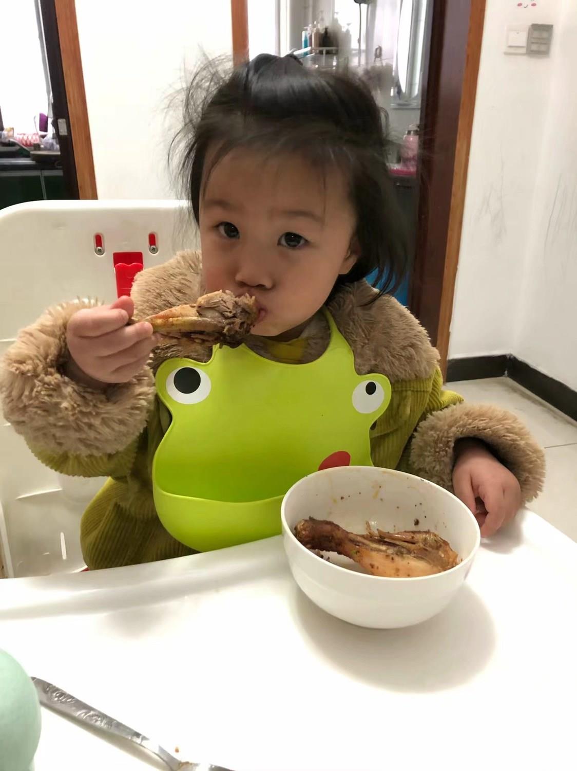【萌娃当车模】愿时光能缓，愿晴安如常--小胖成长纪念册