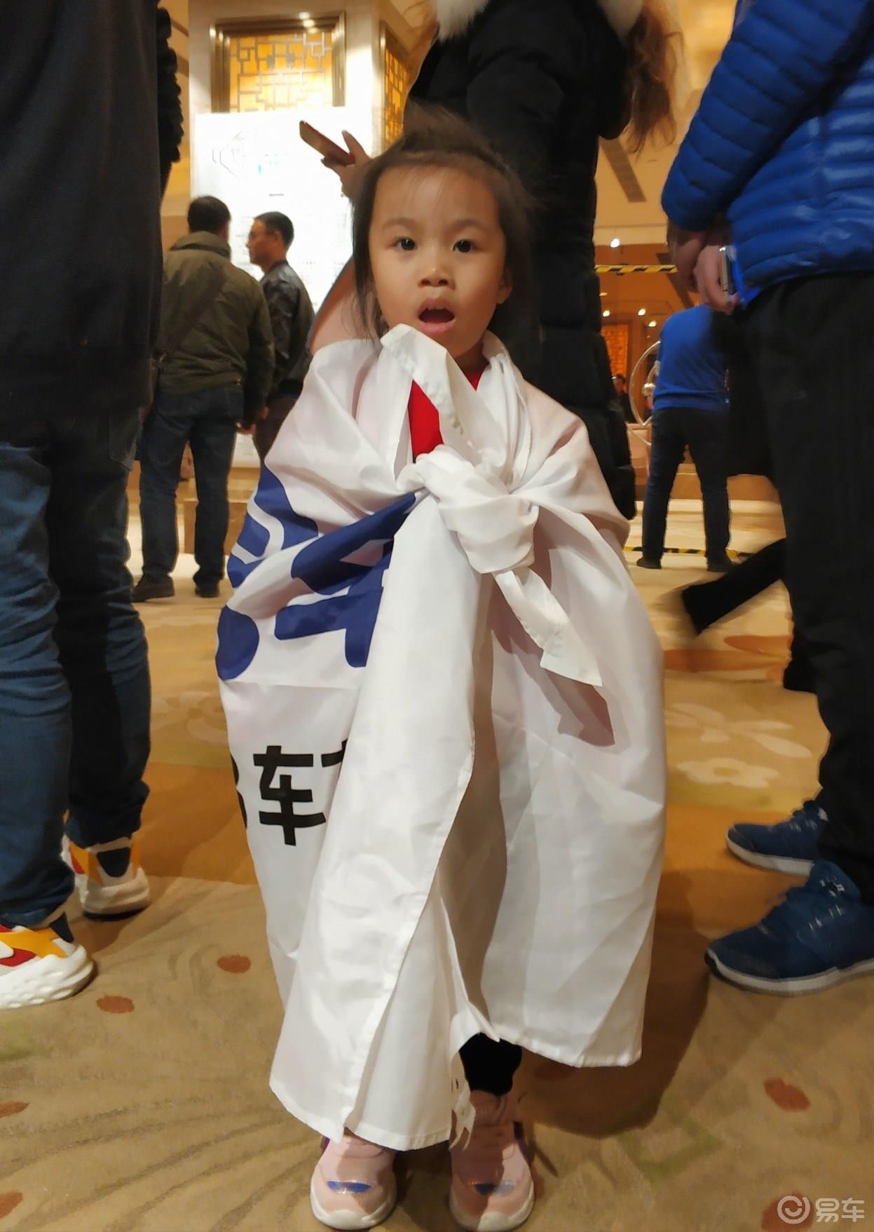 【萌娃当车模】愿时光能缓，愿晴安如常--小胖成长纪念册