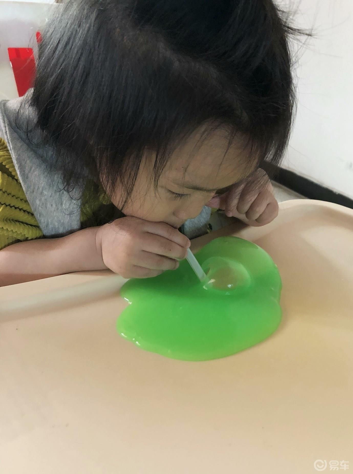 【萌娃当车模】愿时光能缓，愿晴安如常--小胖成长纪念册
