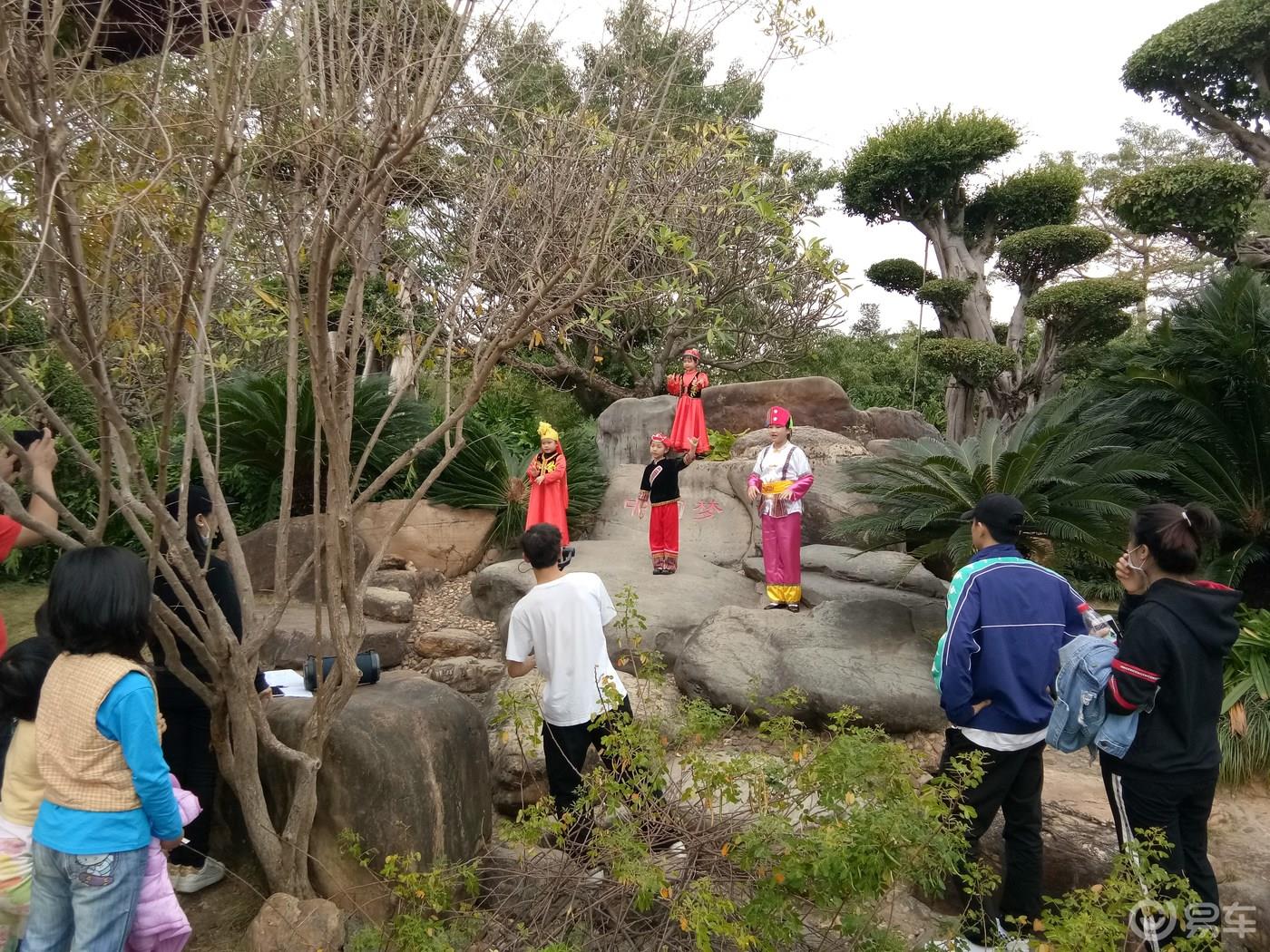 周末携手我的小情人一起游荡南湖公园