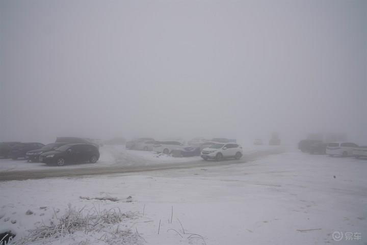 #乐驾新春#“大年初一、天上人间”安吉滑雪乐翻天。