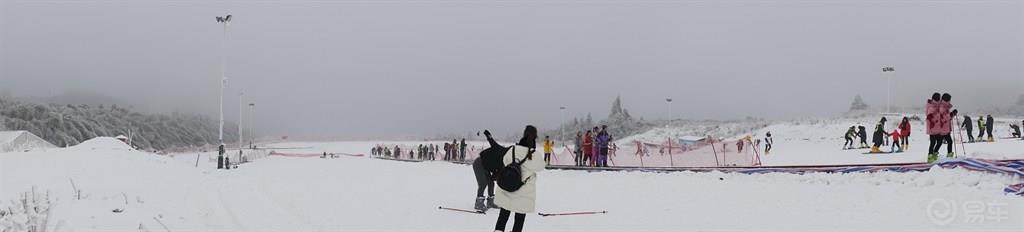 #乐驾新春#“大年初一、天上人间”安吉滑雪乐翻天。
