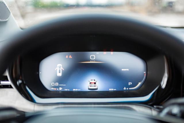 8万级最省的家用车之一，满油跑716km，油耗不足5毛，还有六个座