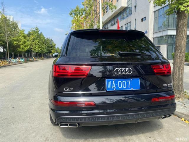终于提车了，奥迪Q7提车及小改作业，幸亏当初没买发现5和XC90