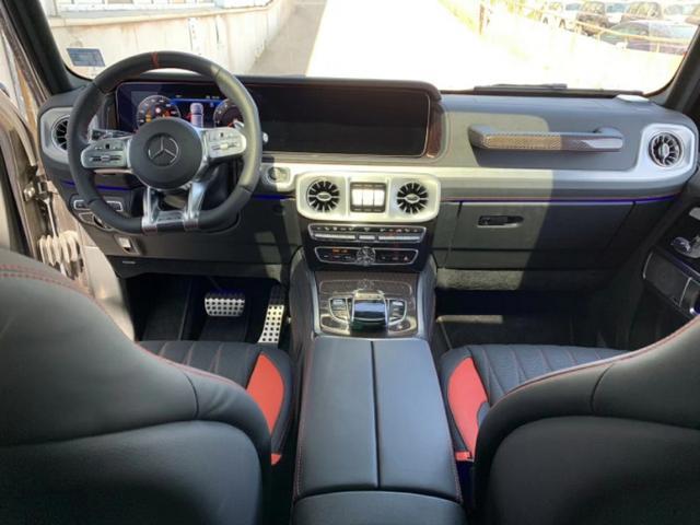 新款奔驰G63 AMG提车，比宾利添越更有牌面，车主：办齐350万！