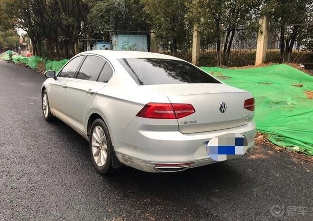 迈腾用车真实感受，车主：起步非常快，跟思域有一拼