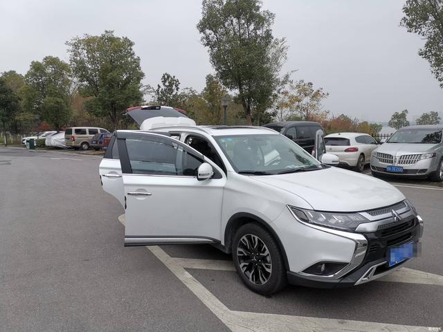 落地不到20万，性价比超CR-V、奇骏，欧蓝德2.4L提车