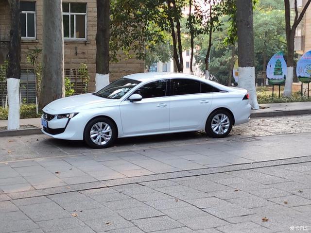 1.6T+6AT，16万提车标致508L，车主：比速腾香多了