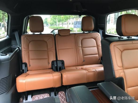 落地119万买了辆林肯领航员，3.5T+V6引擎，空间大，回头率不一般