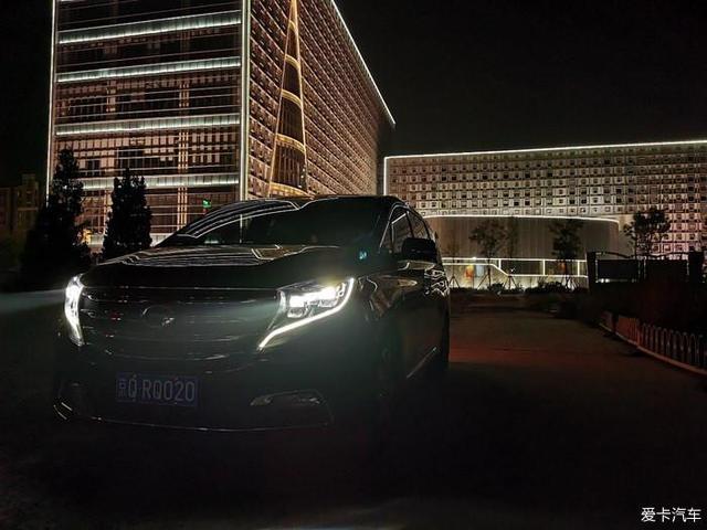 二胎奶爸提车GM8，开了18000公里，车主：比GL8性价比高