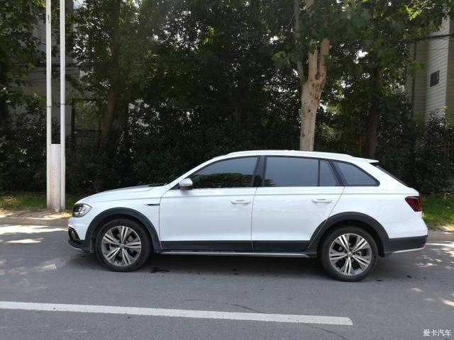 差点买了SUV，最终还是提了蔚领旅行车，10万圆了瓦罐梦