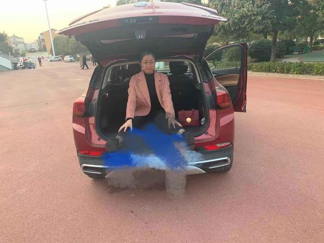 女司机新提SUV