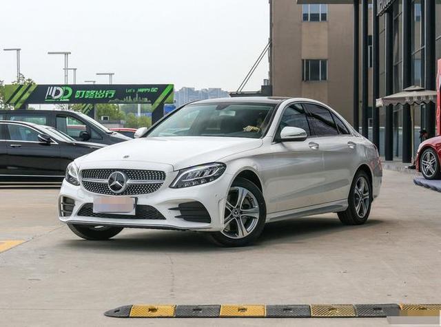 预算30万，开完奔驰C260L，再换到雷克萨斯ES上，车主：差距明显